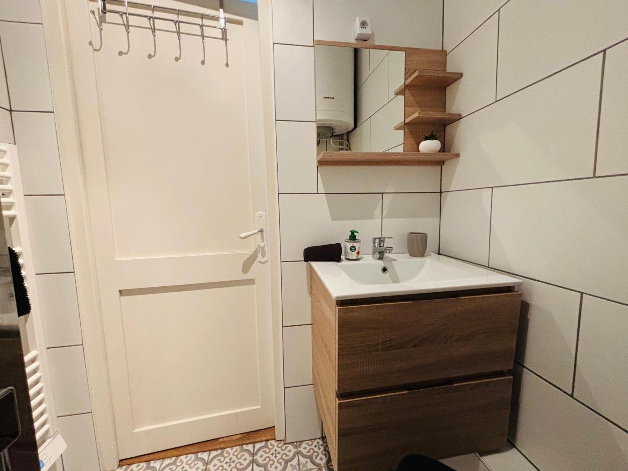 Jolie Cottage Idealement Situee Онфльор Екстериор снимка